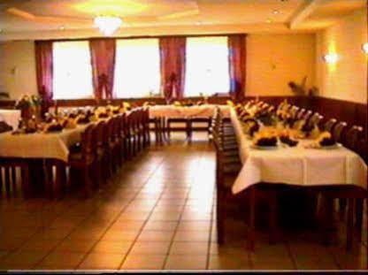 Hotel Restaurant Zur Krone Obersuhl 外观 照片